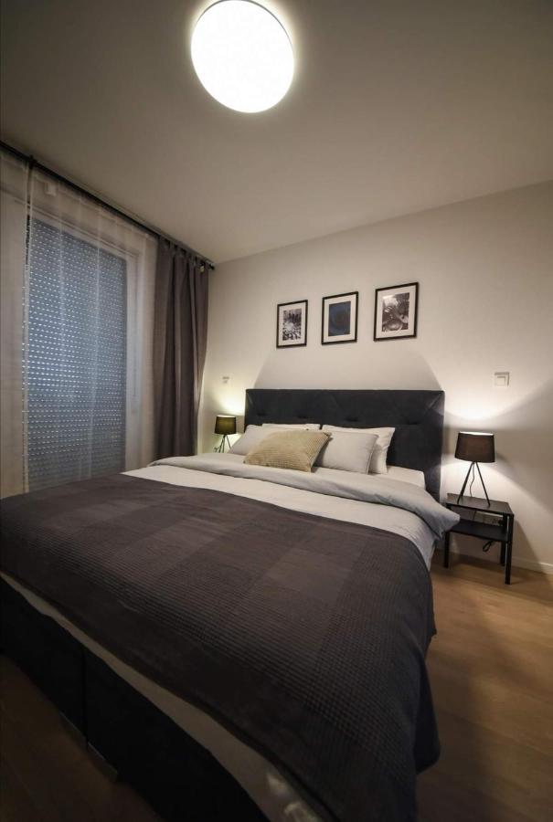 Ljupka - - With Private Free Parking Apartment
