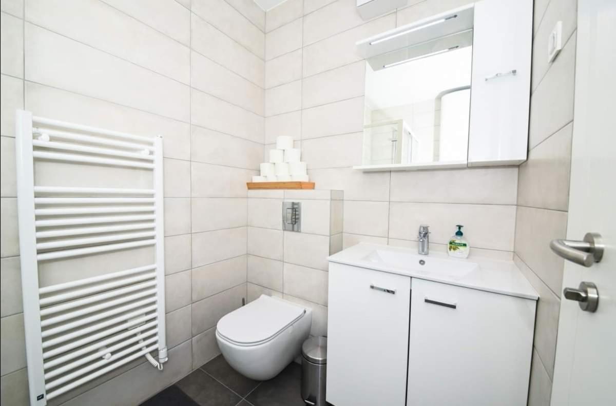Ljupka - - With Private Free Parking Apartment *